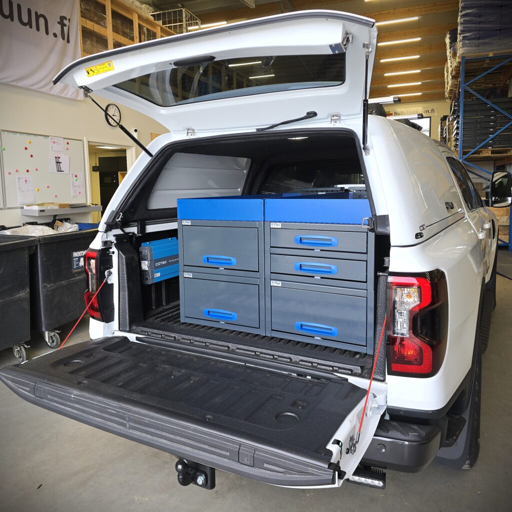 Ford Ranger Double Cab with long drawer system