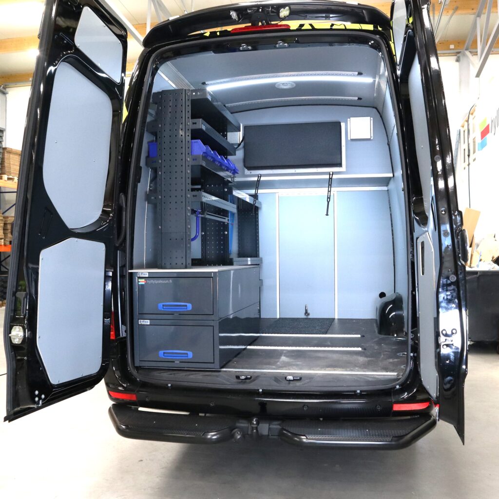 M-B Sprinter pitkä vetolaatikosto pakettiautoon