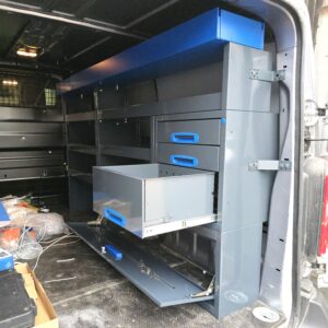 Peugeot Expert M med 205 cm förvaringssystem för skåpbil med hyllor höjd 120 cm