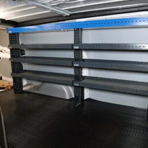 230 cm bilinredning hylla höjd 120 cm i Toyota Proace L2 vänster sida