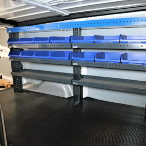 230 cm bilinredning hylla höjd 120 cm i Peugeot Expert L2 vänster sida