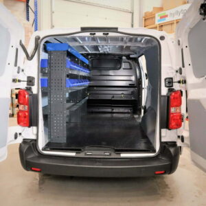 230 cm bilinredning hylla höjd 120 cm i Citroen Jumpy L2 vänster sida