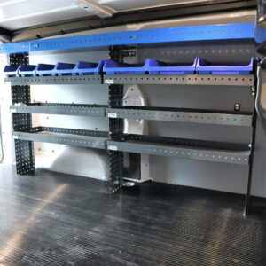 200 cm bilinredning hylla höjd 120 cm i Mercedes-Benz Vito A3 vänster sida