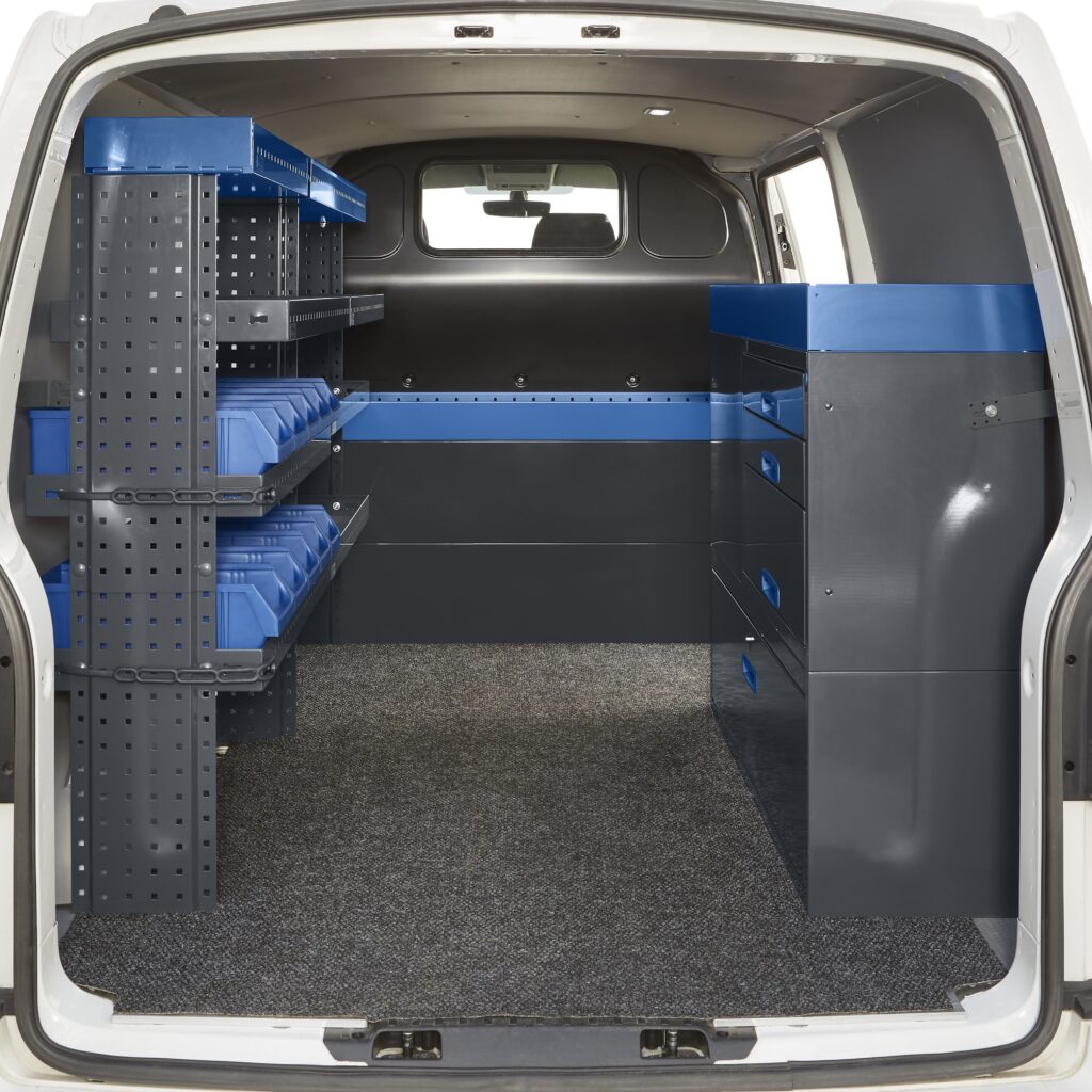 Volkswagen Transporter hyllyt pakettiautoon