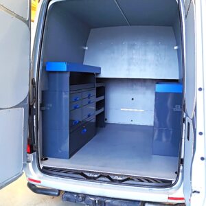 M-B sprinter retkeilyauto-hyllyt