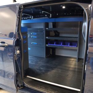 Ford Custom hyllyvarustelu