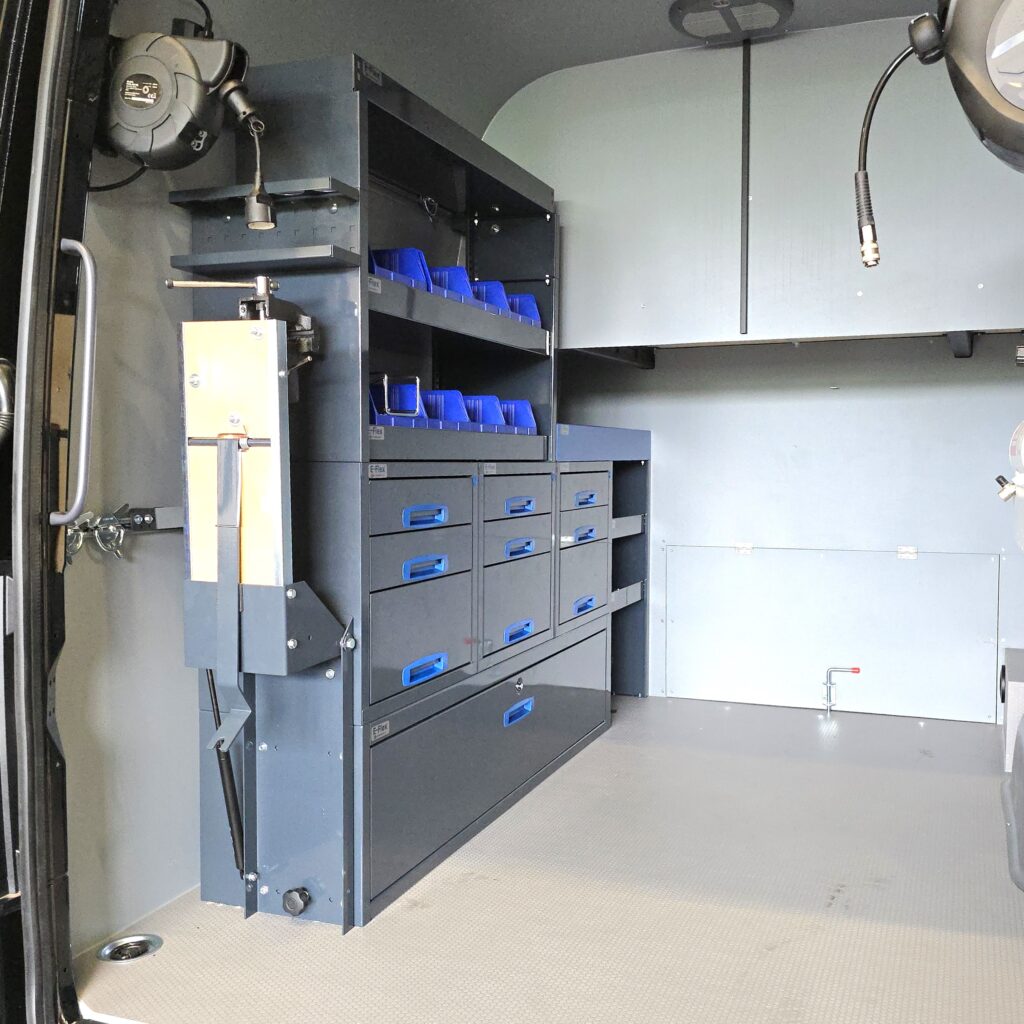 Mercedes-Benz Sprinter Crossbuss bilinredning