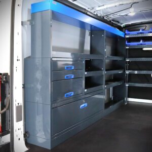 Ford Transit L3 lång skåpbil med bilinredning och hyllsystem