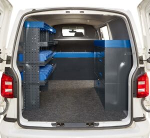 Volkswagen Transporter T6 lång inredning – hyllsystem för lång skåpbil