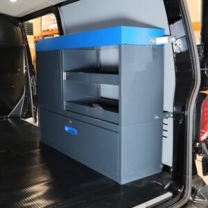 Volkswagen Transporter bilinredning höger sida – hyllsystem för sidoväggen